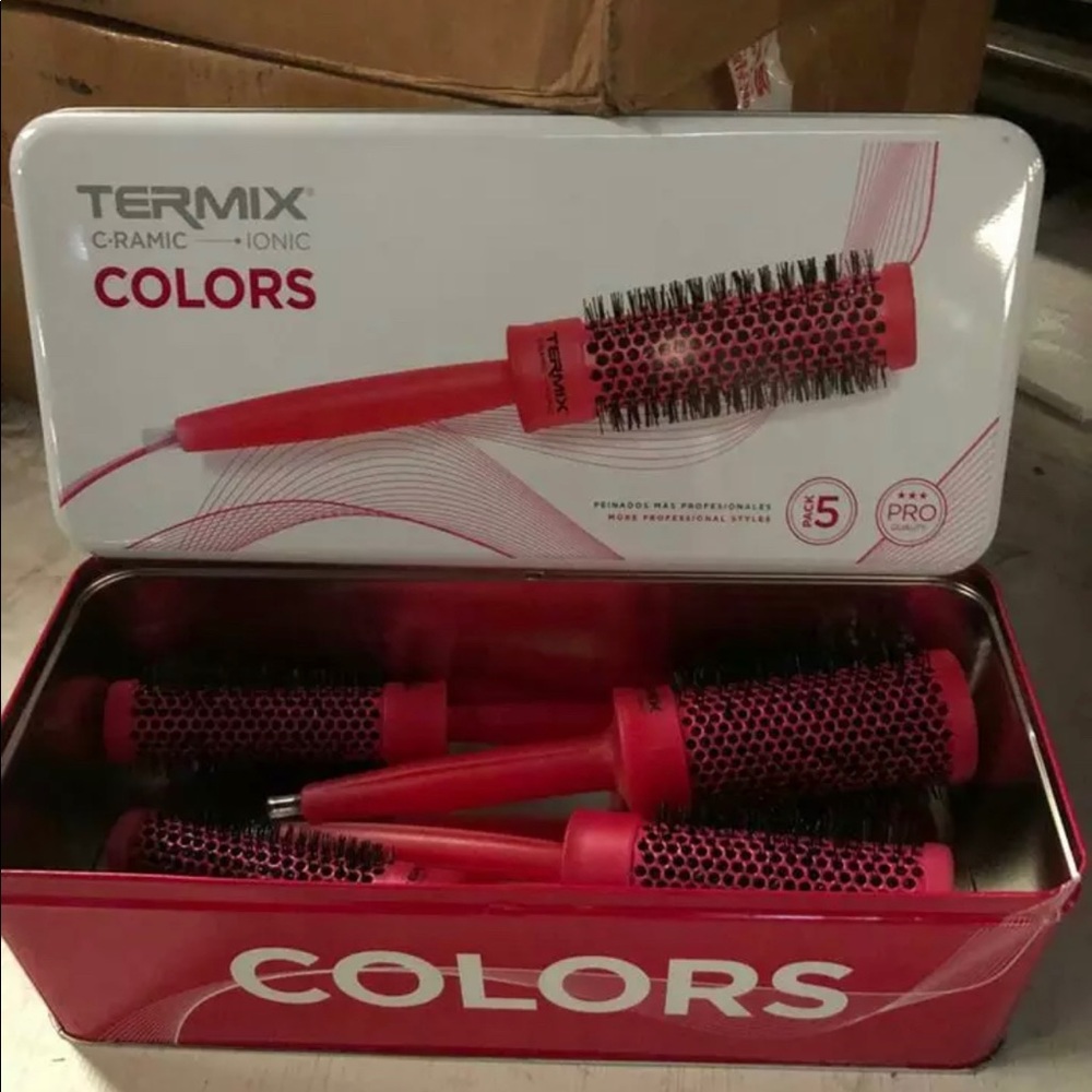 Pro Quality TERMIX Color Ceramic
Ionic Round Brushes